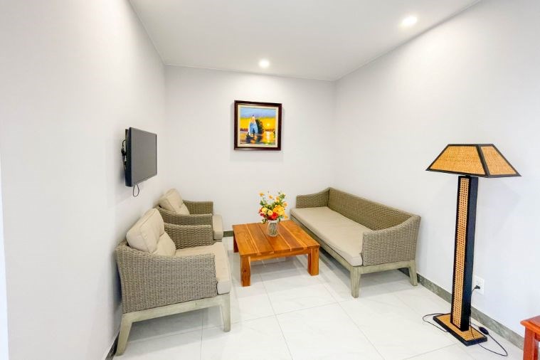 Family with Garden View